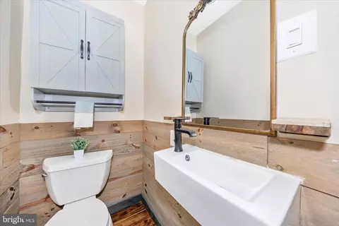 515 E Church St, Frederick, MD 21701 photo 17