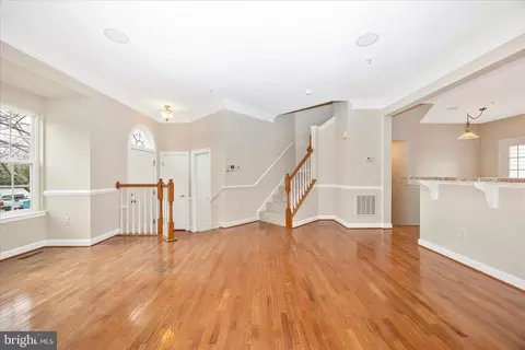 Living - 1101 Spring Run Ct, Frederick, MD 21702 photo 5 of 8