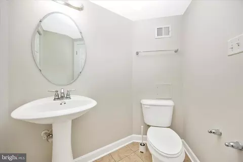 Entry Way - 1101 Spring Run Ct, Frederick, MD 21702 photo 7 of 7