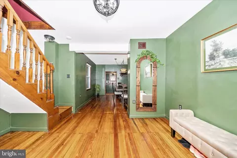 Entry Way - 108 Water St, Frederick, MD 21701 photo 3 of 10