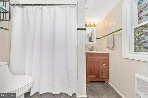 Bath - 108 Water St, Frederick, MD 21701 photo 1 of 2