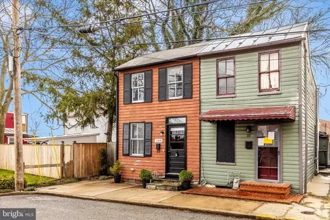 Exterior - 108 Water St, Frederick, MD 21701 photo 3 of 12