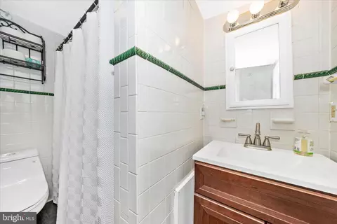 Bath - 108 Water St, Frederick, MD 21701 photo 2 of 2