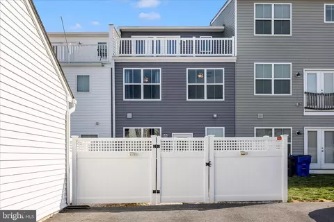Exterior - 1310 Marsalis Pl, Frederick, MD 21702 photo 8 of 13
