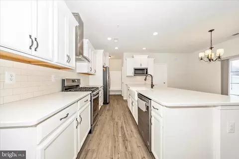 2805 Hillfield Dr, Frederick, MD 21702 photo 4