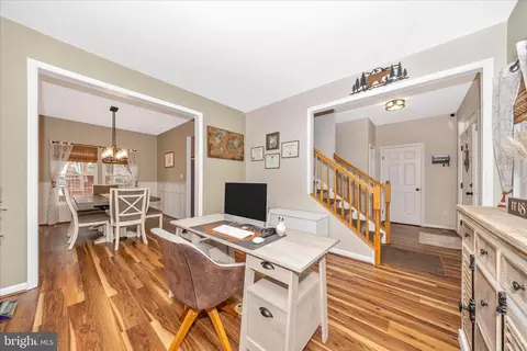 Entry Way - 2033 Burnside Dr, Frederick, MD 21702 photo 2 of 8