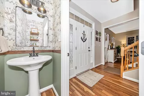 Entry Way - 2033 Burnside Dr, Frederick, MD 21702 photo 5 of 8
