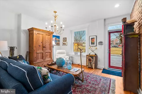 Entry Way - 338 E Church St, Frederick, MD 21701 photo 1 of 3