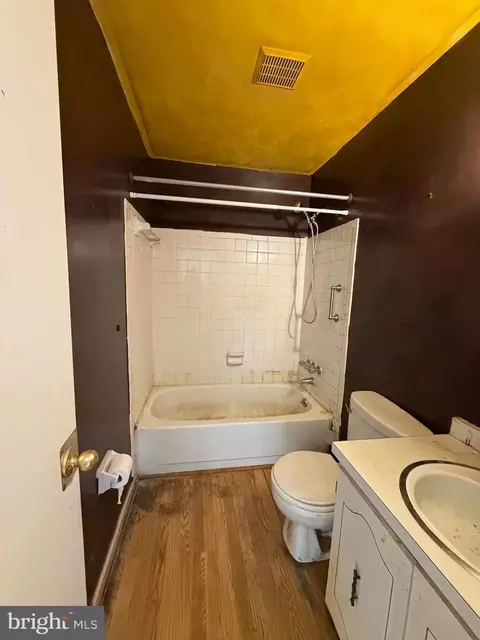 Bath - 56 Apple Way, Frederick, MD 21703 photo 1 of 1