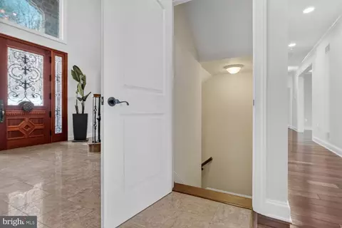 Entry Way - 4803 Smokey Ct, Frederick, MD 21702 photo 13 of 20
