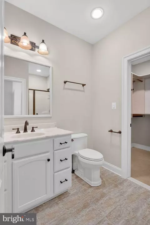Bath - 4803 Smokey Ct, Frederick, MD 21702 photo 12 of 14