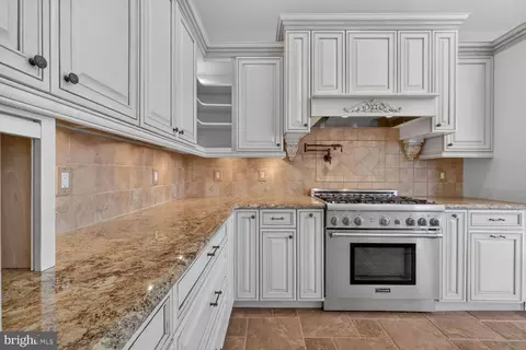 Kitchen - 4803 Smokey Ct, Frederick, MD 21702 photo 12 of 16