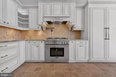 Kitchen - 4803 Smokey Ct, Frederick, MD 21702 photo 7 of 16
