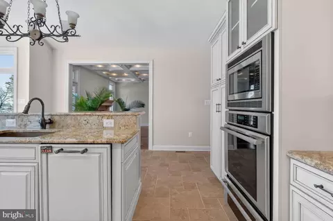 Kitchen - 4803 Smokey Ct, Frederick, MD 21702 photo 11 of 16