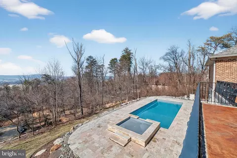 Exterior - 4803 Smokey Ct, Frederick, MD 21702 photo 15 of 30