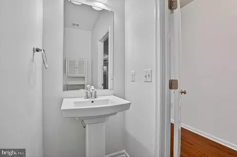 Entry Way - 1925 Washburn Ct, Frederick, MD 21702 photo 2 of 9