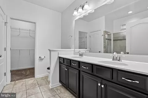 Entry Way - 1925 Washburn Ct, Frederick, MD 21702 photo 6 of 9