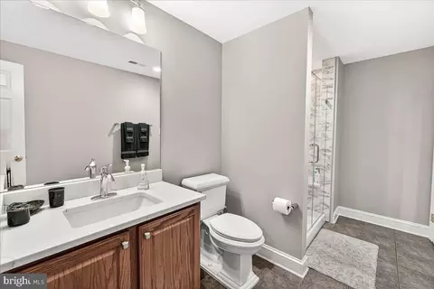 Bath - 6434 Bellevue Pl, Frederick, MD 21701 photo 5 of 6