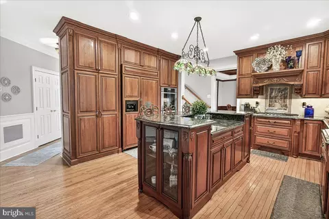 Kitchen - 6434 Bellevue Pl, Frederick, MD 21701 photo 3 of 6