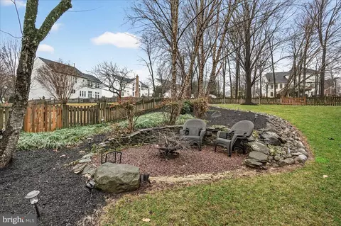 Exterior - 6434 Bellevue Pl, Frederick, MD 21701 photo 18 of 23