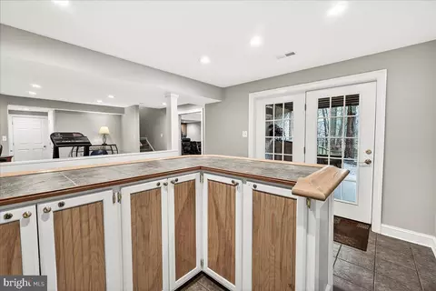 Entry Way - 6434 Bellevue Pl, Frederick, MD 21701 photo 5 of 6