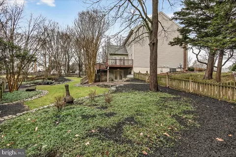 Exterior - 6434 Bellevue Pl, Frederick, MD 21701 photo 16 of 23