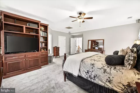 Bedroom - 6434 Bellevue Pl, Frederick, MD 21701 photo 2 of 6
