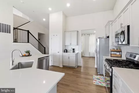 Entry Way - 1324 Boundary Peak Ter, Frederick, MD 21702 photo 3 of 10
