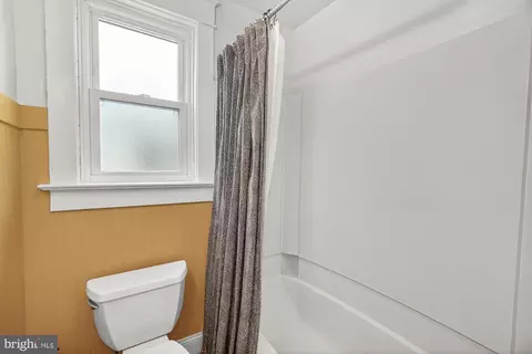 Bath - 717 Motter Ave, Frederick, MD 21701 photo 2 of 2