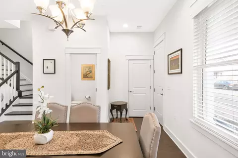 Entry Way - 224 E 6th St, Frederick, MD 21701 photo 5 of 26
