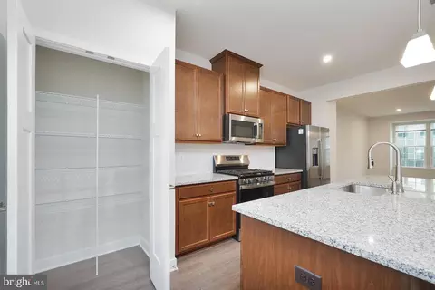 336 Paca Gardens Ln, Frederick, MD 21703 photo 17