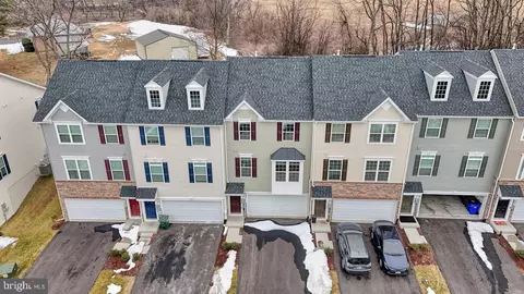 336 Paca Gardens Ln, Frederick, MD 21703