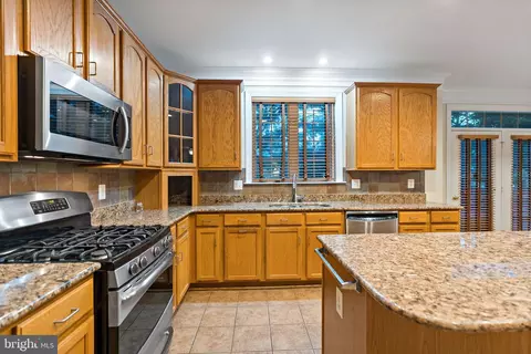 Kitchen - 1501 Mohican Ct, Frederick, MD 21701 photo 7 of 9