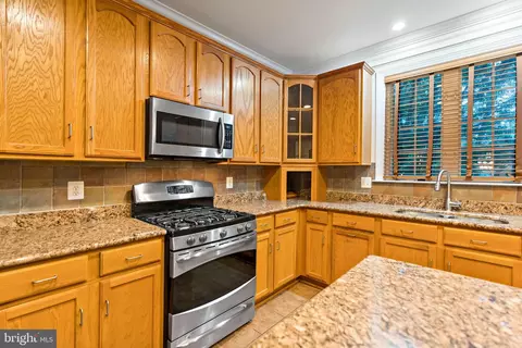 Kitchen - 1501 Mohican Ct, Frederick, MD 21701 photo 6 of 9