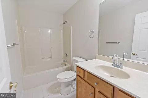 Bath - 1501 Mohican Ct, Frederick, MD 21701 photo 1 of 6