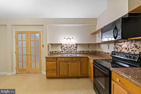 Kitchen - 1501 Mohican Ct, Frederick, MD 21701 photo 8 of 9