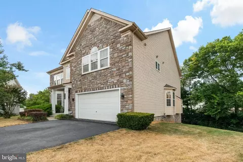 Exterior - 1501 Mohican Ct, Frederick, MD 21701 photo 5 of 15