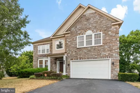 Exterior - 1501 Mohican Ct, Frederick, MD 21701 photo 3 of 15