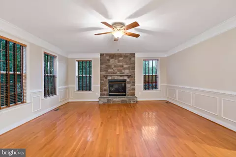 Living - 1501 Mohican Ct, Frederick, MD 21701 photo 9 of 14