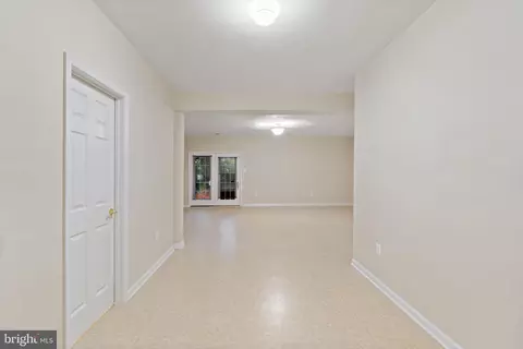 Entry Way - 1501 Mohican Ct, Frederick, MD 21701 photo 9 of 10