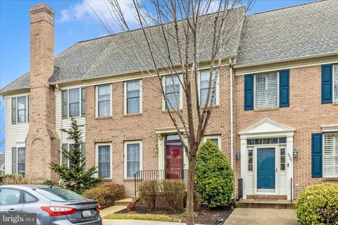 Exterior - 2205 Garden Ln, Frederick, MD 21701 photo 2 of 9