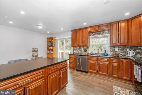 Kitchen - 1864 Murdock Ct, Frederick, MD 21702 photo 5 of 6