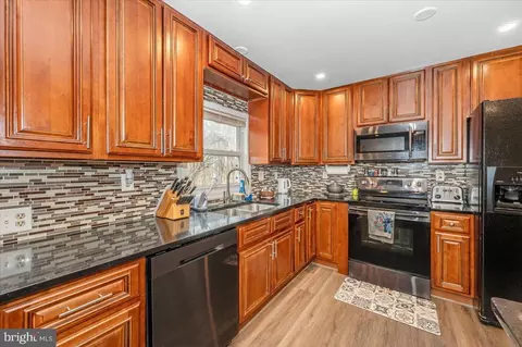 Kitchen - 1864 Murdock Ct, Frederick, MD 21702 photo 4 of 6