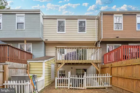 Exterior - 1864 Murdock Ct, Frederick, MD 21702 photo 4 of 9