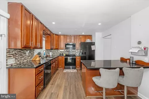 Kitchen - 1864 Murdock Ct, Frederick, MD 21702 photo 2 of 6