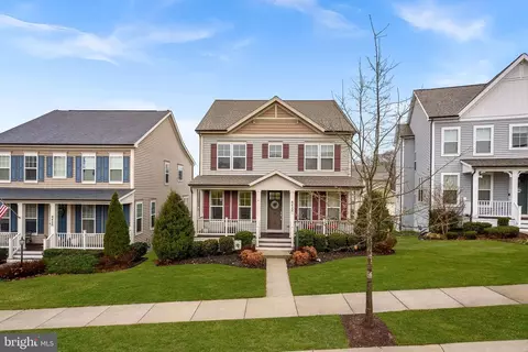 Exterior - 8422 Cliffview Ln, Frederick, MD 21704 photo 2 of 8