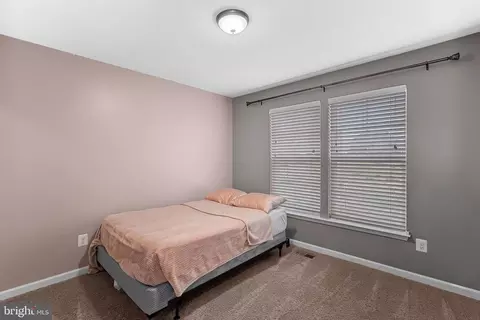 Bedroom - 8422 Cliffview Ln, Frederick, MD 21704 photo 3 of 4