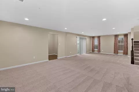 Living - 8422 Cliffview Ln, Frederick, MD 21704 photo 6 of 7