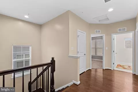 Entry Way - 8422 Cliffview Ln, Frederick, MD 21704 photo 14 of 17
