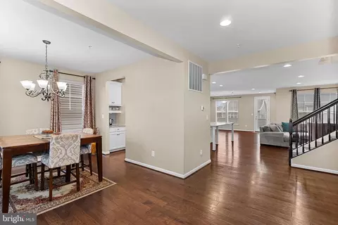 Entry Way - 8422 Cliffview Ln, Frederick, MD 21704 photo 7 of 17